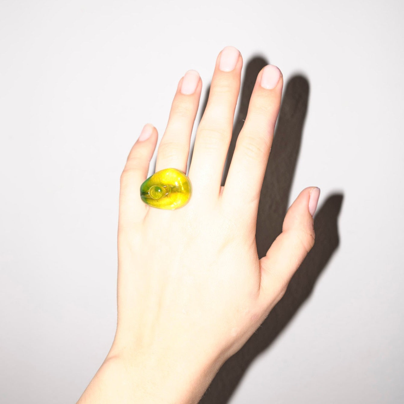 Circle of Y Chunky Resin Ring LU | ODASSEY