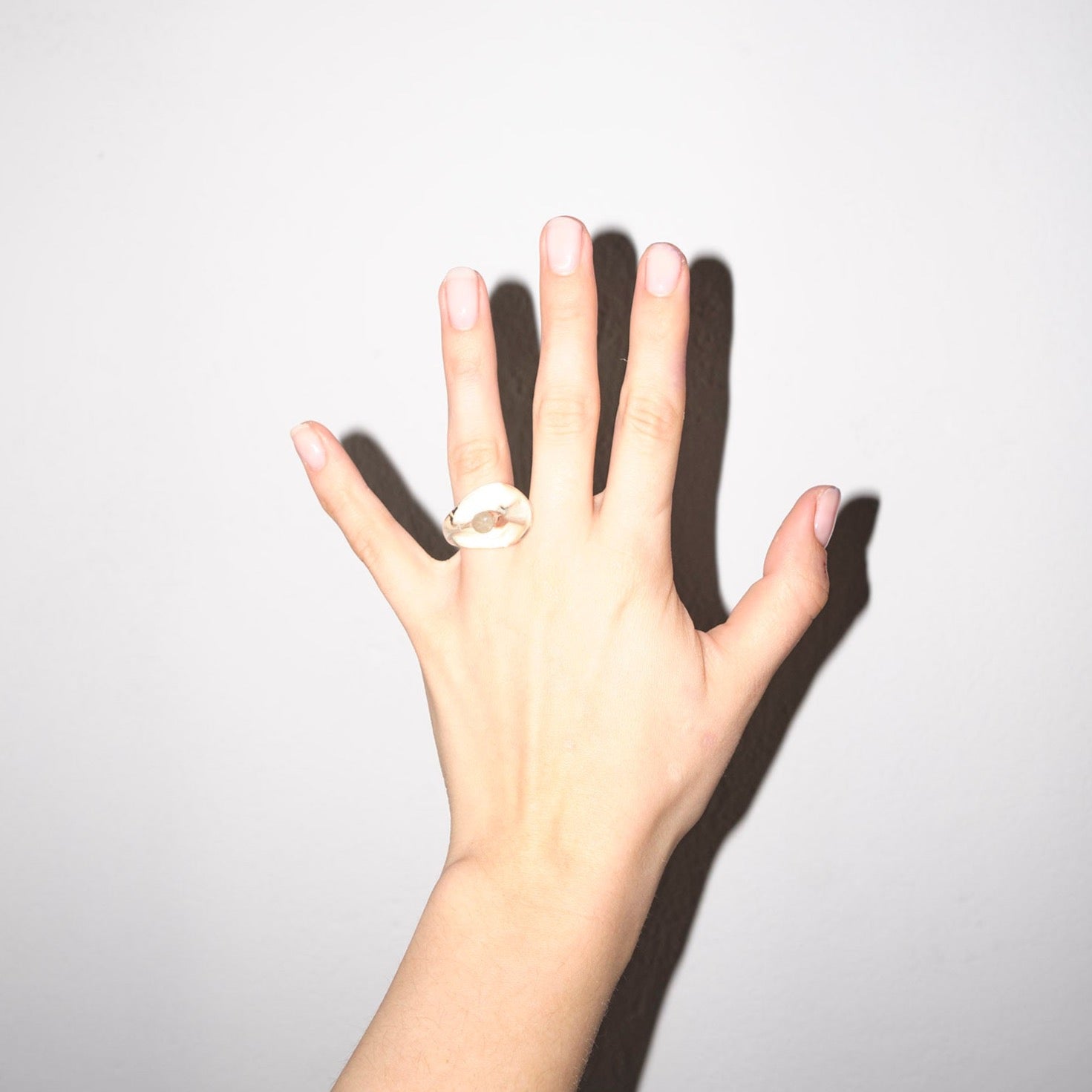Circle of Y Chunky Resin Ring Clarissa | ODASSEY