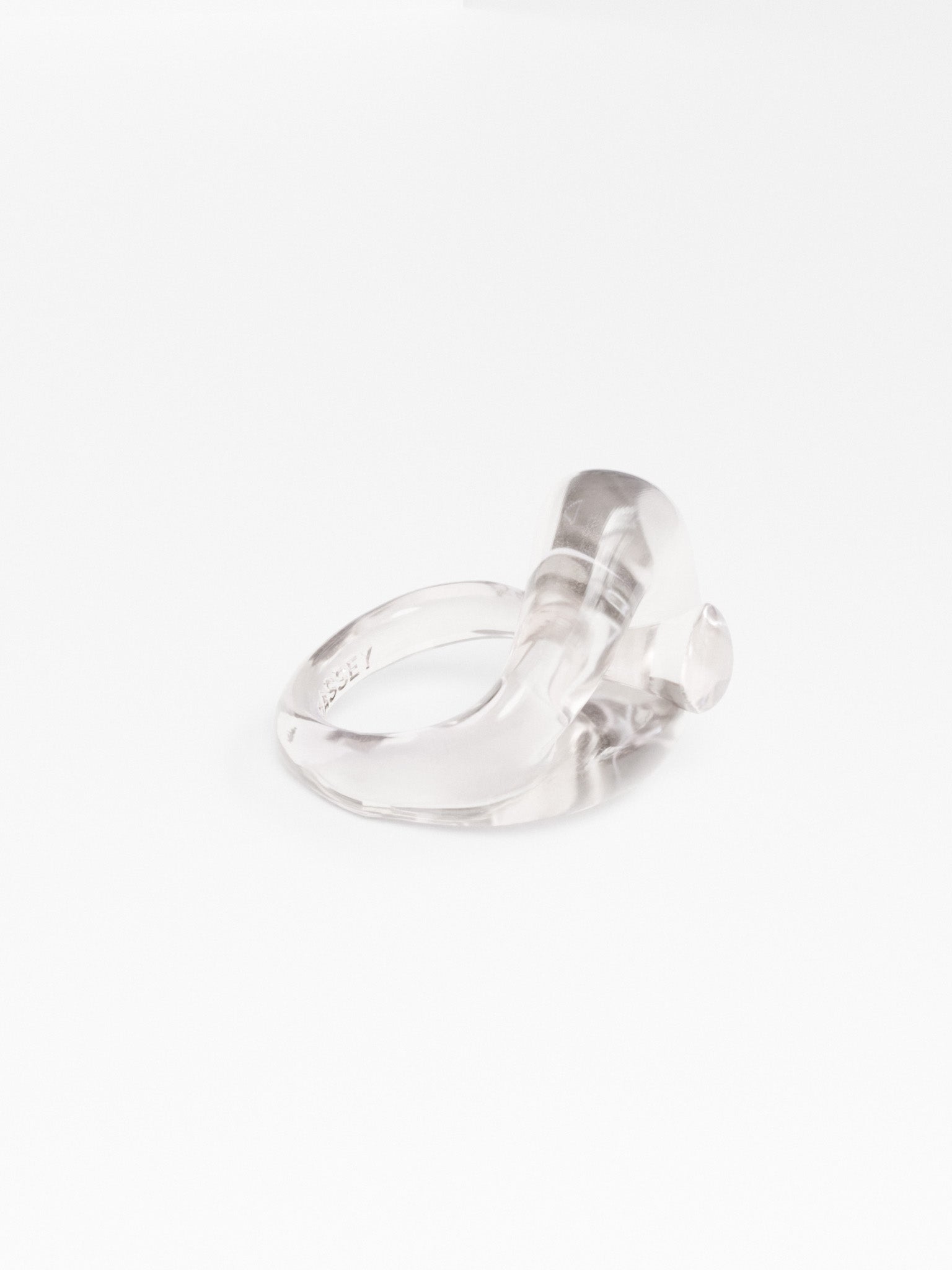 Circle of Y Chunky Resin Ring Clarissa | ODASSEY