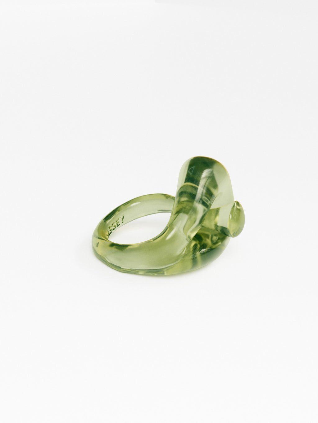 Circle of Y Chunky Resin Ring LU | ODASSEY
