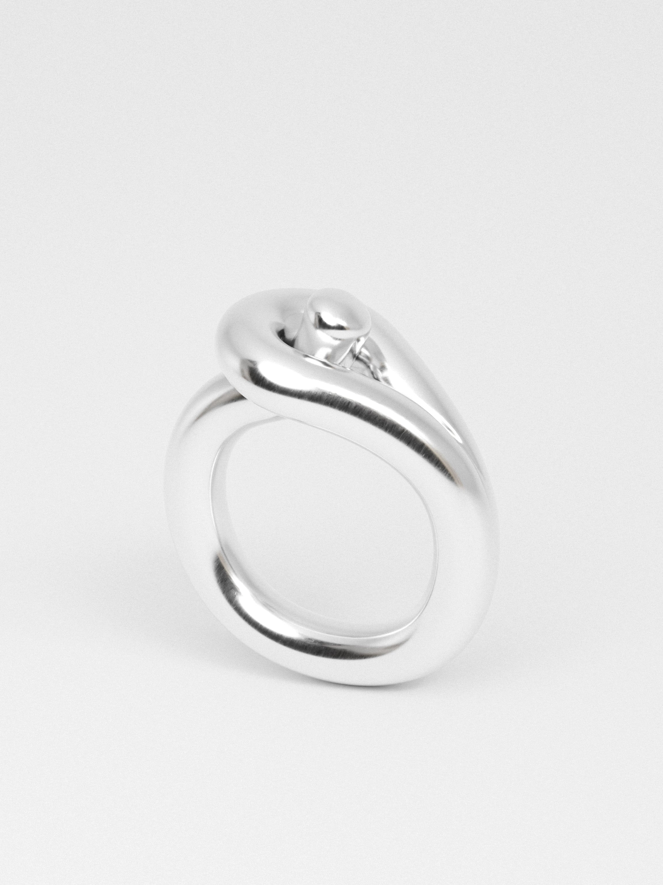 CIRCLE OF Y Silver Signature Ring | ODASSEY